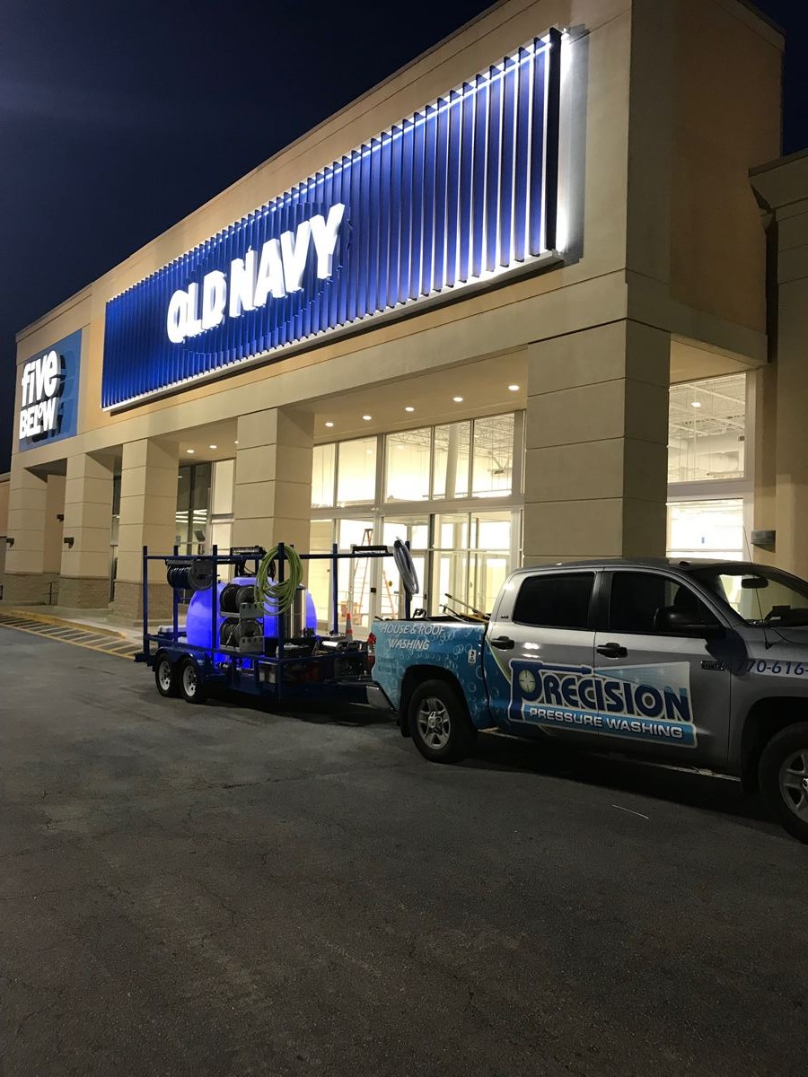 Commercial Cleaning of Old Navy in Hiram, GA